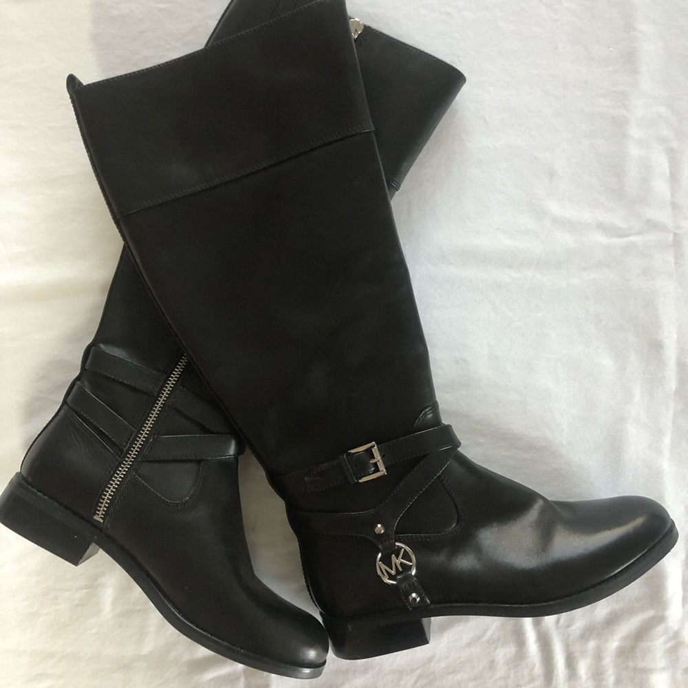 COPY - NWOT  Size 5.5 Michael Kors Leather Boots